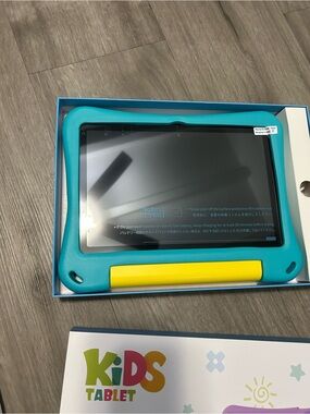 Kids Tablet with Blue Protective Case and Yellow Handle - Brand Unspecified